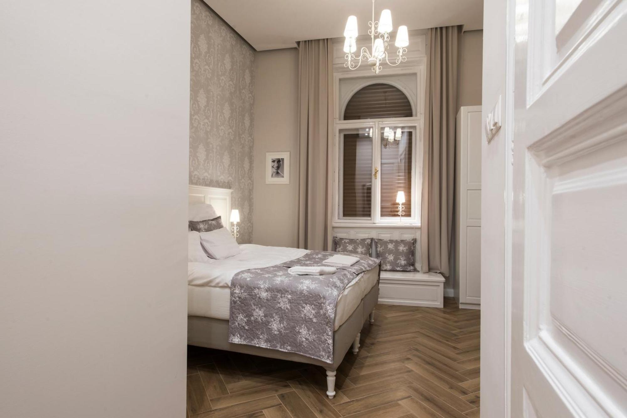 Serenity Boutique بودابست المظهر الخارجي الصورة